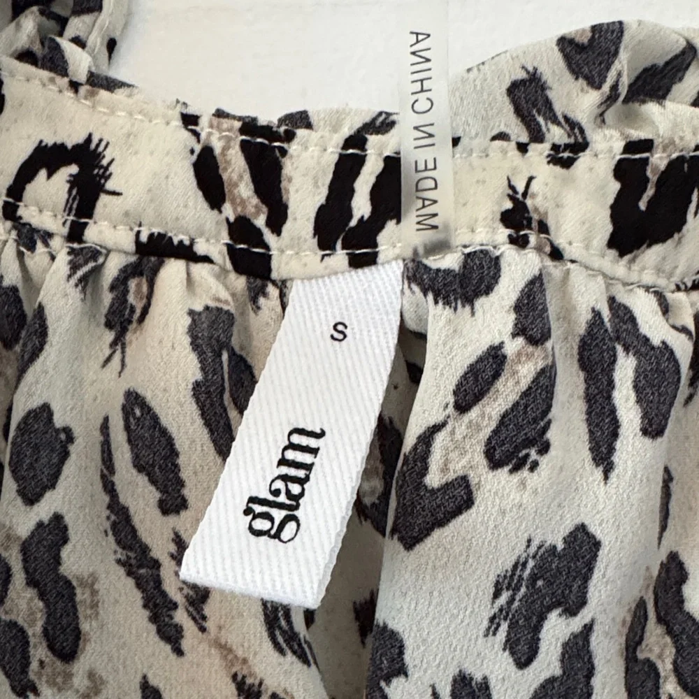 Glam Ruffle Tank Top - Picture 2 of 5